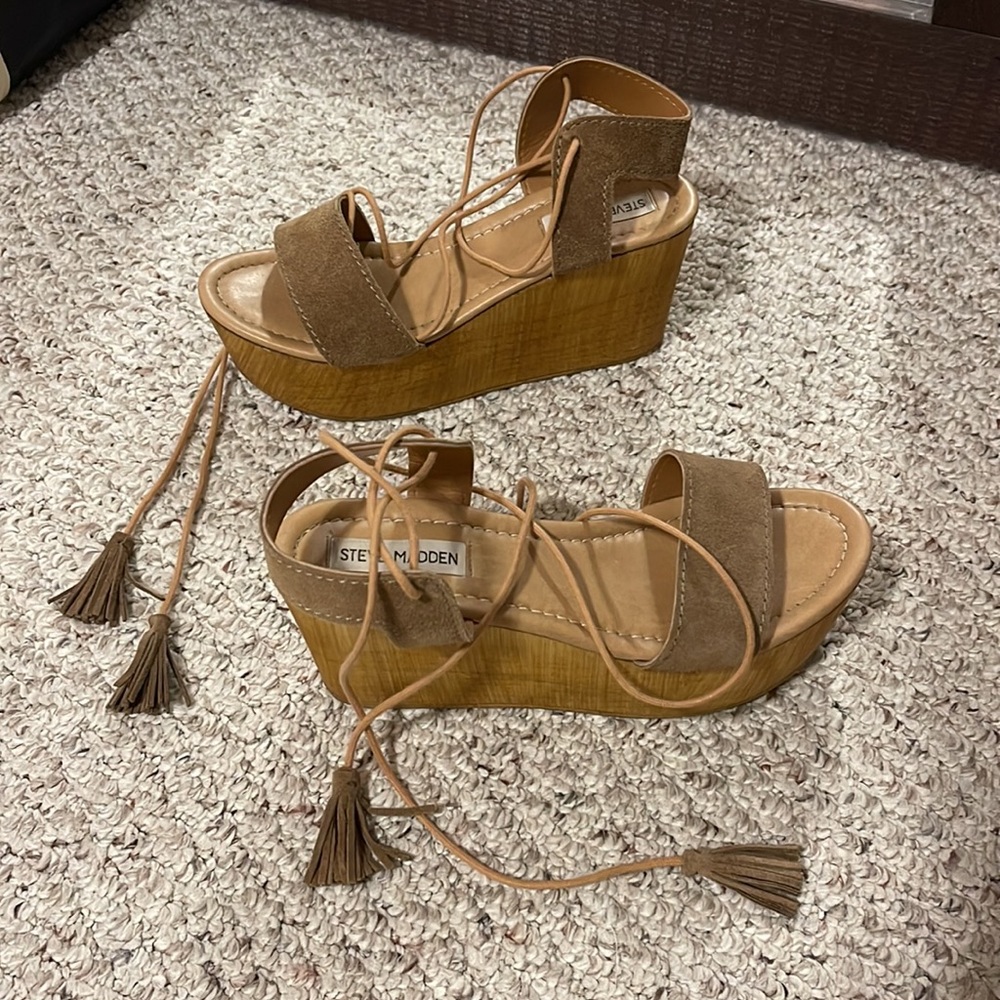 Steven Madden Platform ‘Shannon Lace Up Wedges’